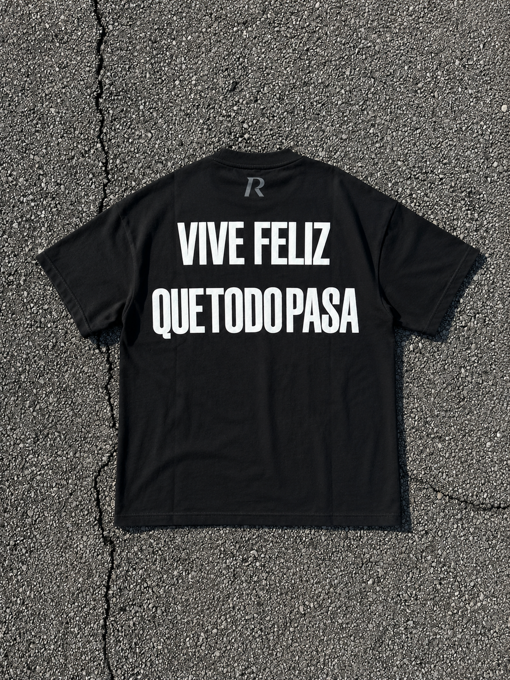 T-shirt - Vive Feliz Black