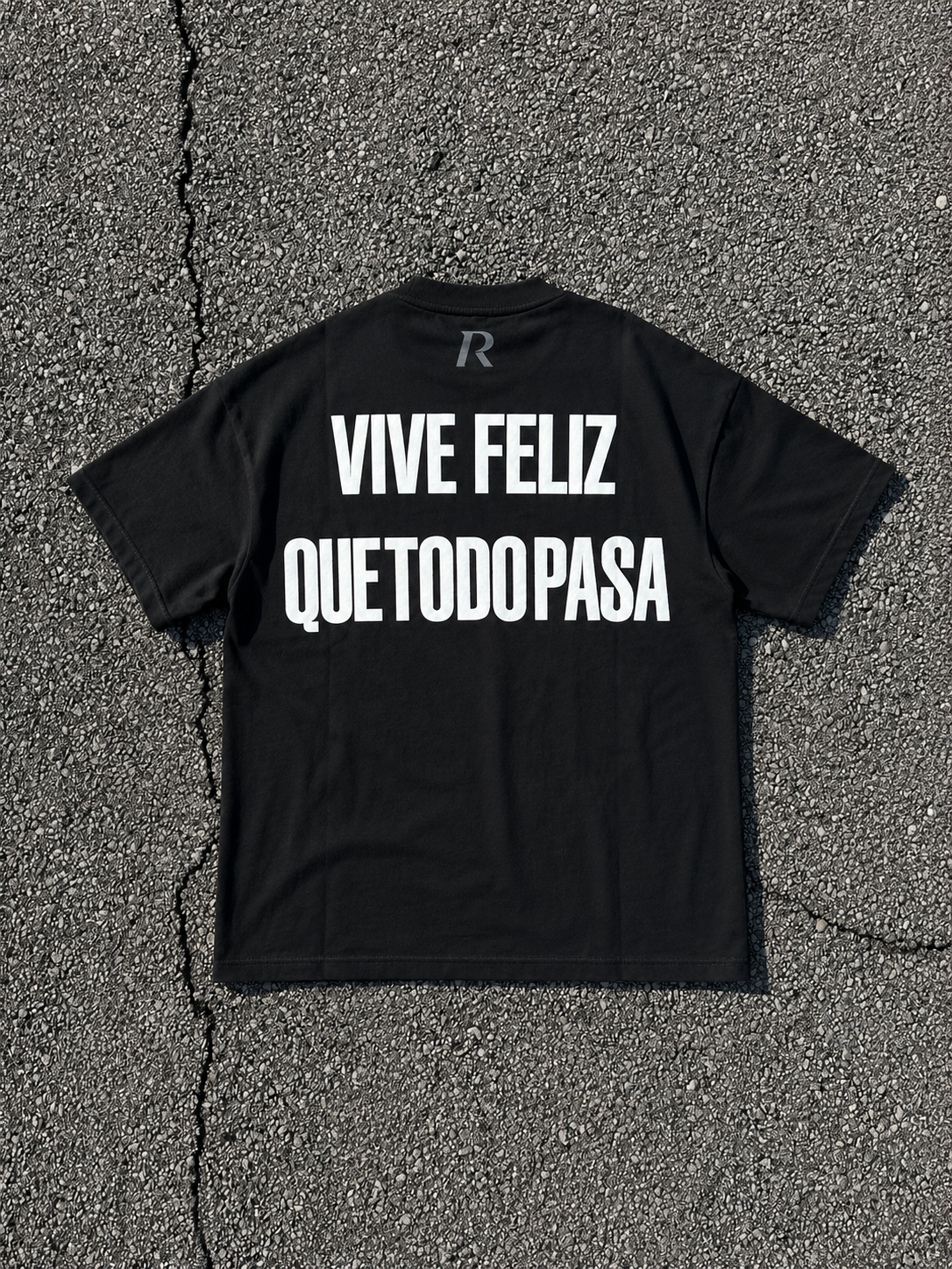 T-shirt - Vive Feliz Black