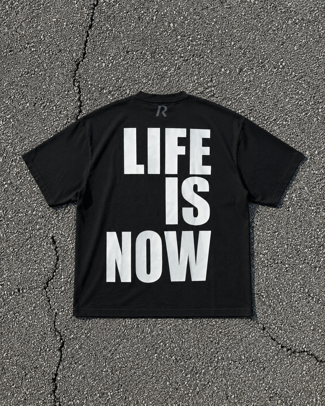 T-shirt - Life is Now Black