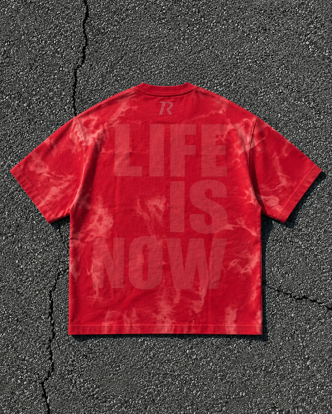 T-shirt - Life is Now rossa