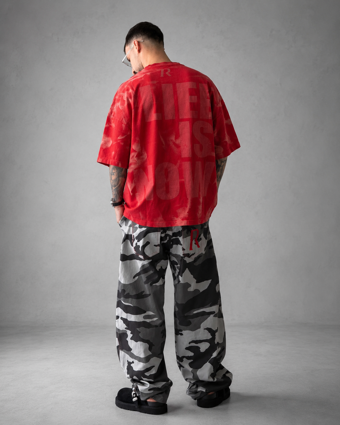 T-shirt - Life is Now rossa