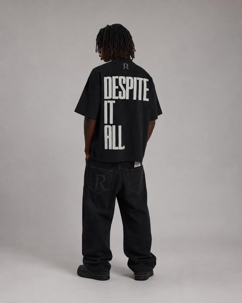 T-shirt - Despite it all Black